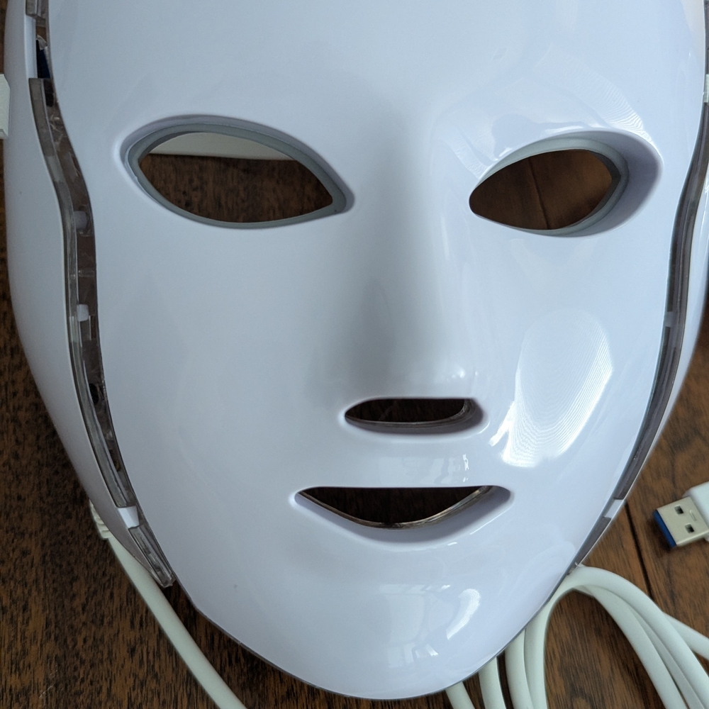 LED Light Therapy Mask - 7 Color Options And A Bonus Eye Guard And Case.
